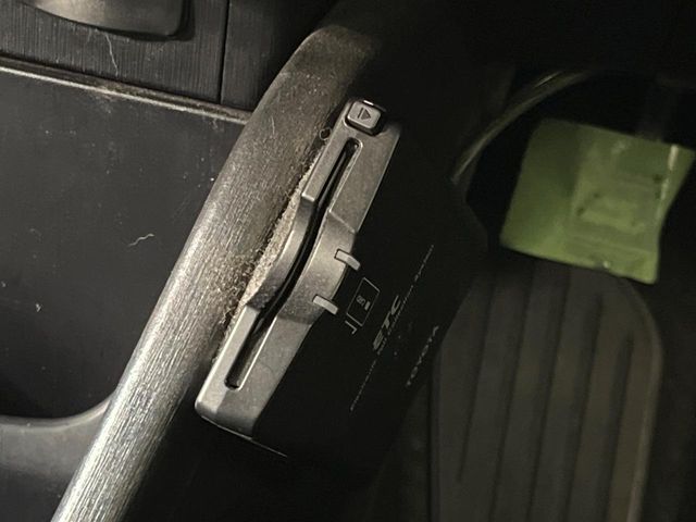 TOYOTA PRIUS ALPHA 2016 Image 31