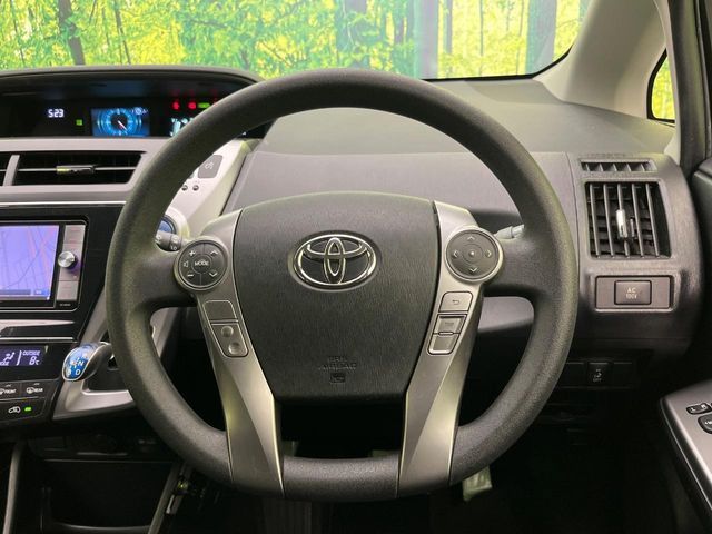 TOYOTA PRIUS ALPHA 2016 Image 31