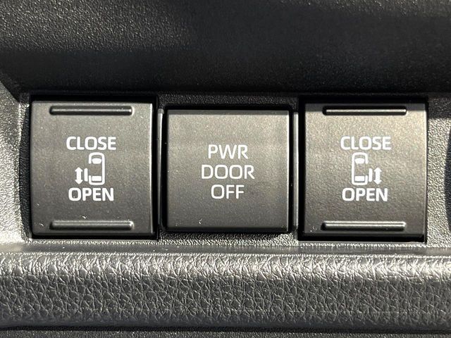 TOYOTA SIENTA HYBRID 2025 Image 31