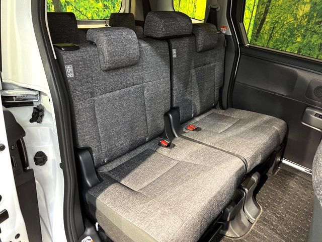 TOYOTA SIENTA HYBRID 2025 Image 31