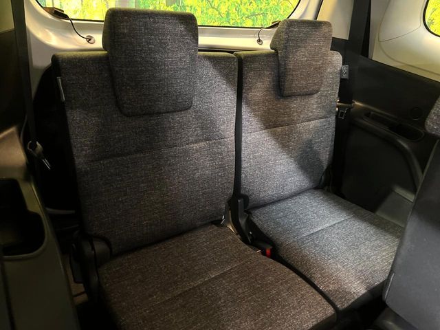 TOYOTA SIENTA HYBRID 2025 Image 31