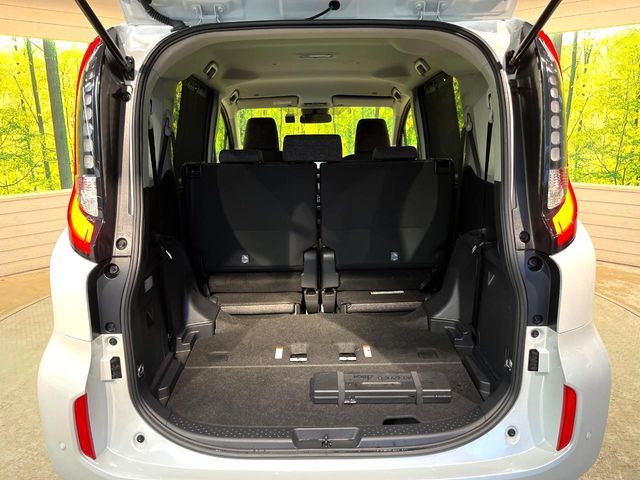 TOYOTA SIENTA HYBRID 2025 Image 31