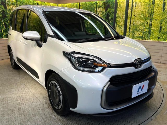 TOYOTA SIENTA HYBRID 2025 Image 31