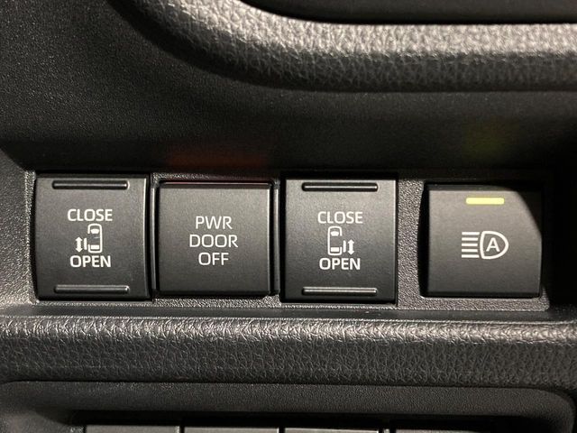 TOYOTA SIENTA HYBRID 2023 Image 31