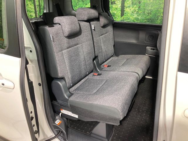 TOYOTA SIENTA HYBRID 2023 Image 31