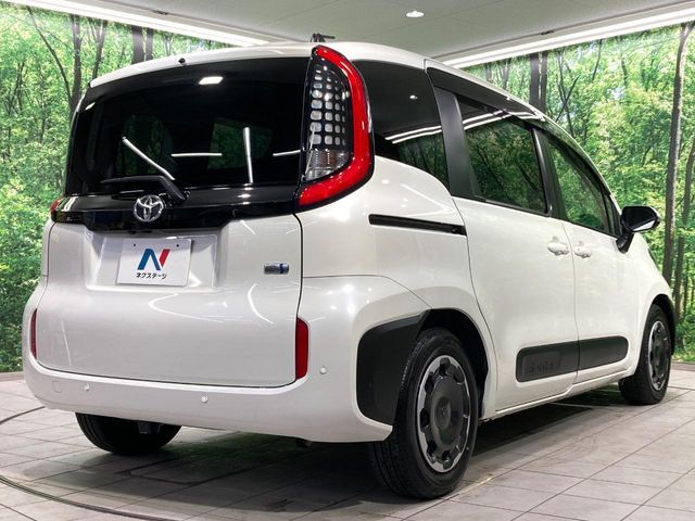 TOYOTA SIENTA HYBRID 2023 Image 31