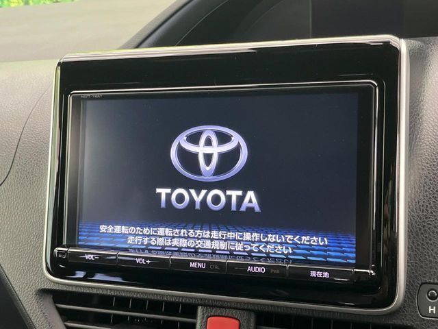 TOYOTA NOAH HYBRID 2017 Image 31