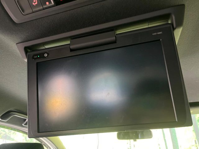 TOYOTA NOAH HYBRID 2017 Image 31