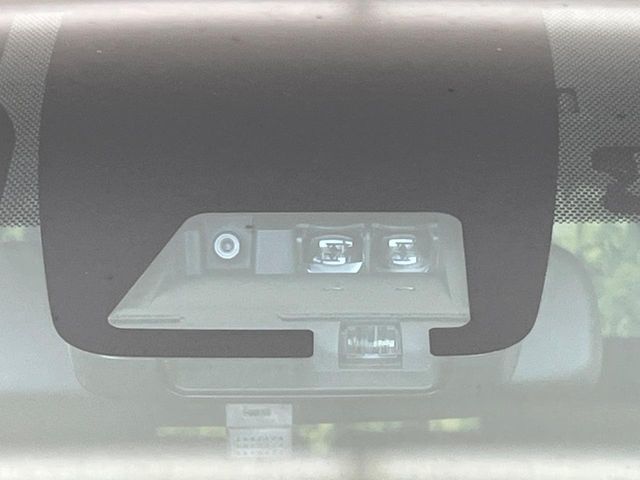 TOYOTA NOAH HYBRID 2017 Image 31
