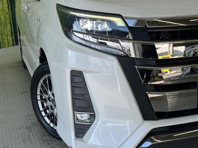 TOYOTA NOAH HYBRID 2017 Image 31