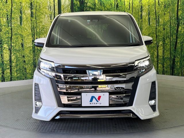 TOYOTA NOAH HYBRID 2017 Image 31