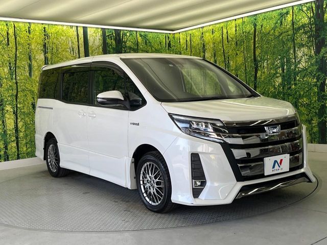 TOYOTA NOAH HYBRID 2017 Image 31