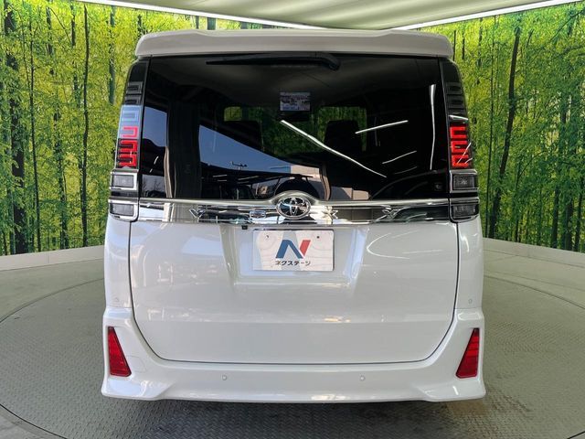 TOYOTA VOXY 2020 Image 31