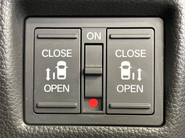 HONDA N BOX CUSTOM 2023 Image 31