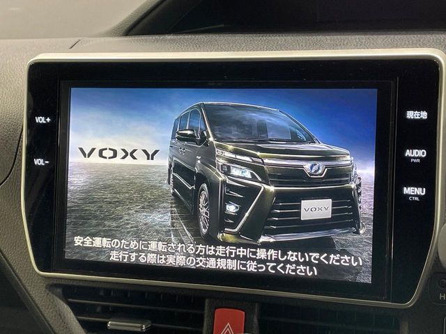 TOYOTA VOXY 2017 Image 31