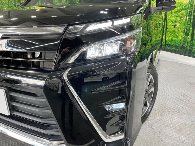 TOYOTA VOXY 2017 Image 31