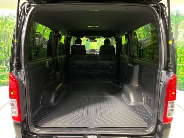 TOYOTA HIACE VAN 4WD 2024 Image 31