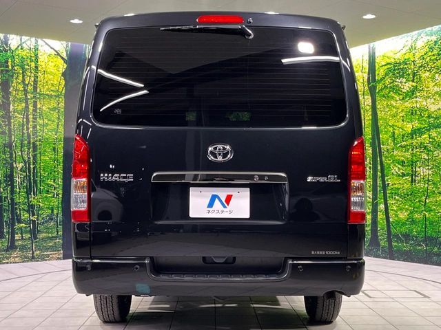 TOYOTA HIACE VAN 4WD 2024 Image 31