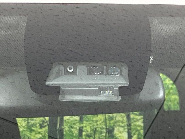 TOYOTA VOXY 4WD 2017 Image 31