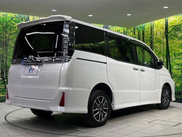TOYOTA VOXY 4WD 2017 Image 31