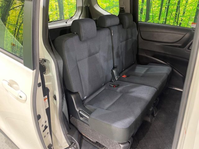 TOYOTA SIENTA 2015 Image 31