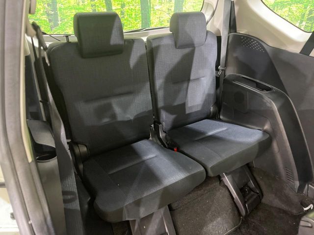 TOYOTA SIENTA 2015 Image 31