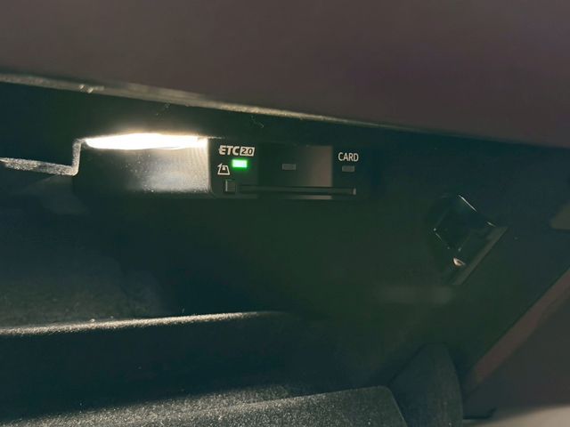 PORSCHE TAYCAN 2021 Image 31