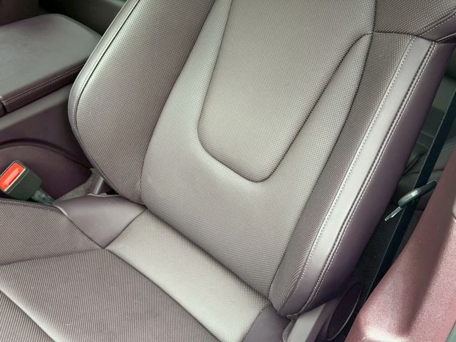 PORSCHE TAYCAN 2021 Image 31