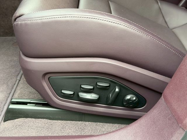 PORSCHE TAYCAN 2021 Image 31