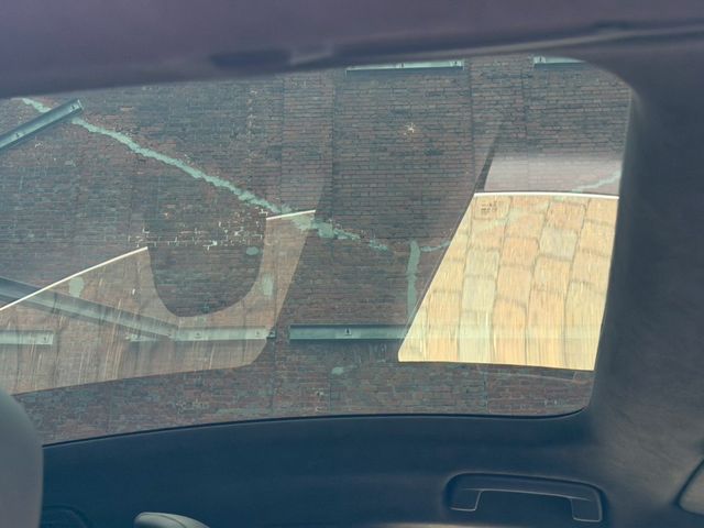 PORSCHE TAYCAN 2021 Image 31