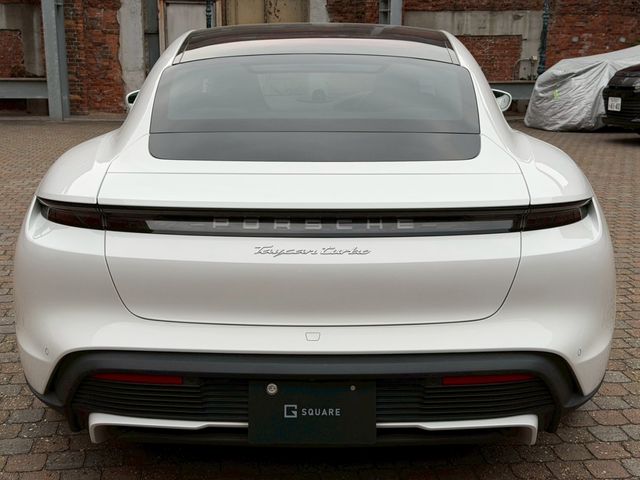 PORSCHE TAYCAN 2021 Image 31
