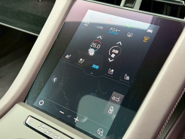 PORSCHE TAYCAN 2021 Image 31