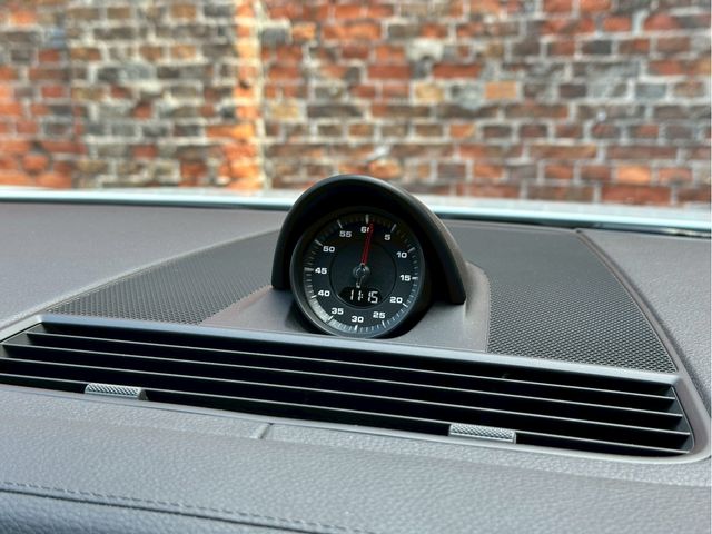 PORSCHE PANAMERA 2018 Image 31