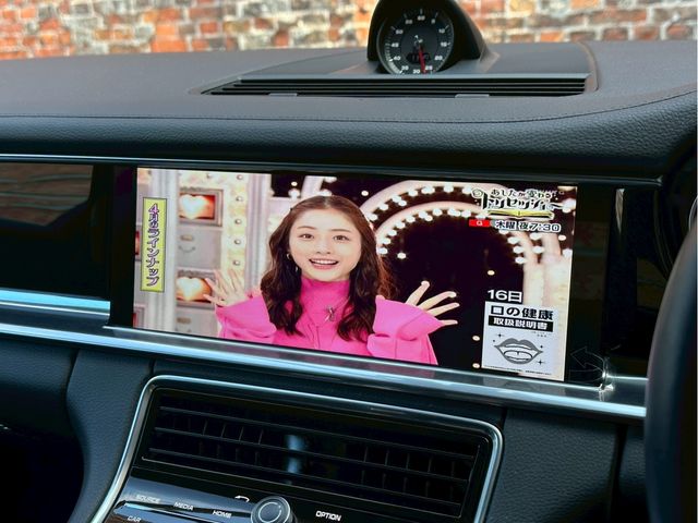 PORSCHE PANAMERA 2018 Image 31