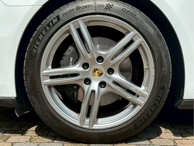 PORSCHE PANAMERA 2018 Image 31