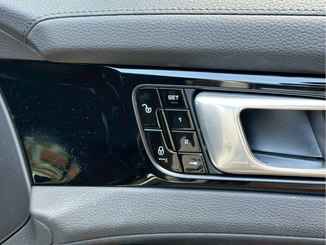 PORSCHE PANAMERA 2018 Image 31