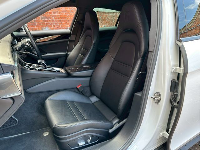 PORSCHE PANAMERA 2018 Image 31