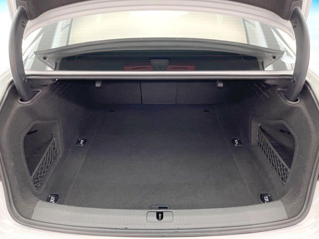 AUDI A4 2017 Image 31