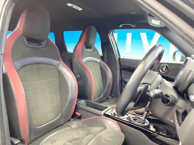 BMW MINI CLUBMAN 2017 Image 31