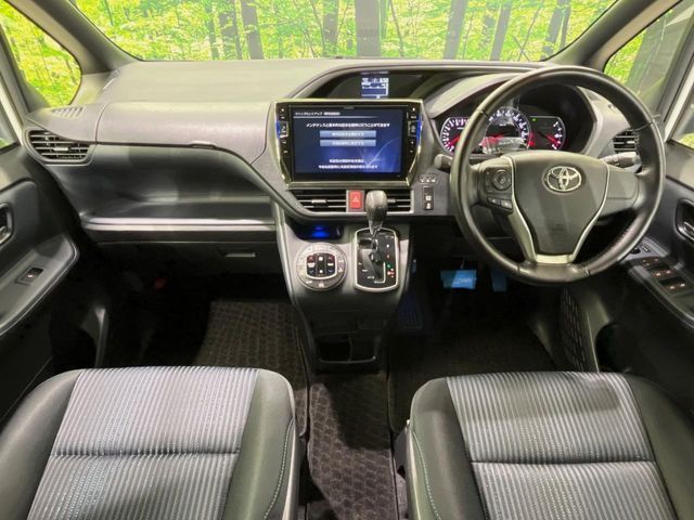 TOYOTA VOXY 2015 Image 31