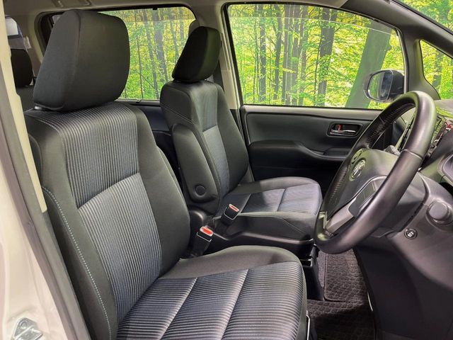 TOYOTA VOXY 2015 Image 31