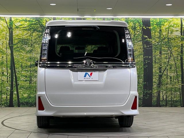 TOYOTA VOXY 2015 Image 31