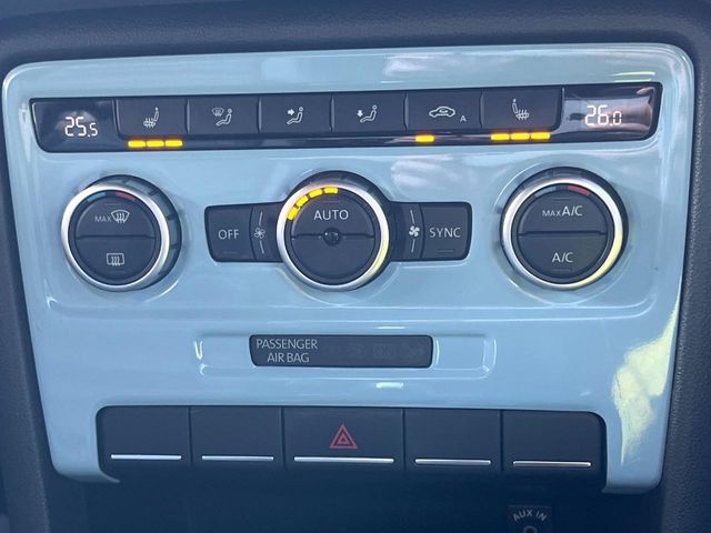 VOLKSWAGEN THE BEETL 2014 Image 31