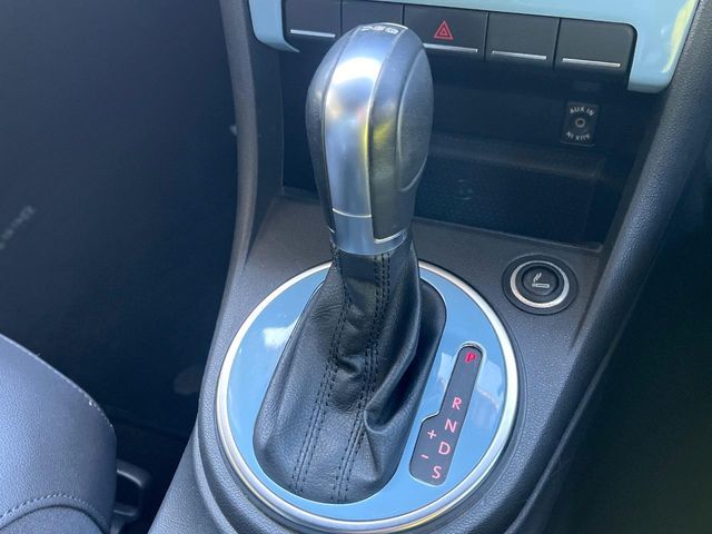 VOLKSWAGEN THE BEETL 2014 Image 31