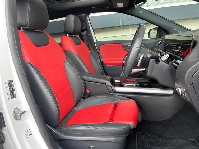 MERCEDES BENZ GLA CL 2023 Image 31