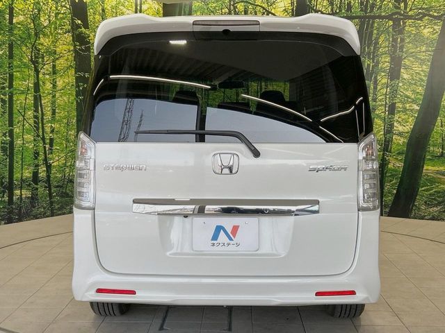 HONDA STEPWAGON SPADA 2013 Image 31
