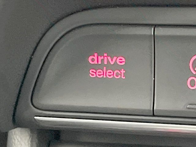 AUDI Q3 2016 Image 31