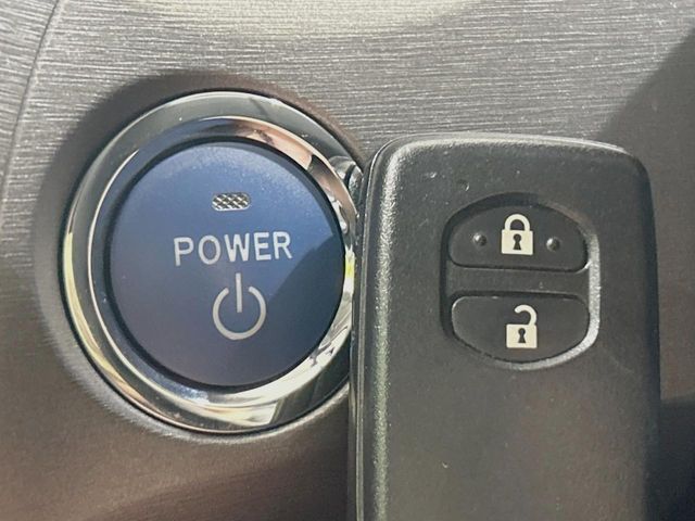 TOYOTA PRIUS 2013 Image 31