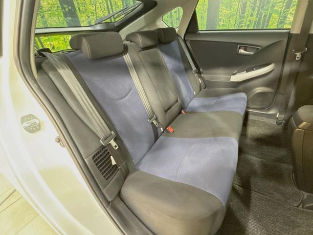 TOYOTA PRIUS 2013 Image 31