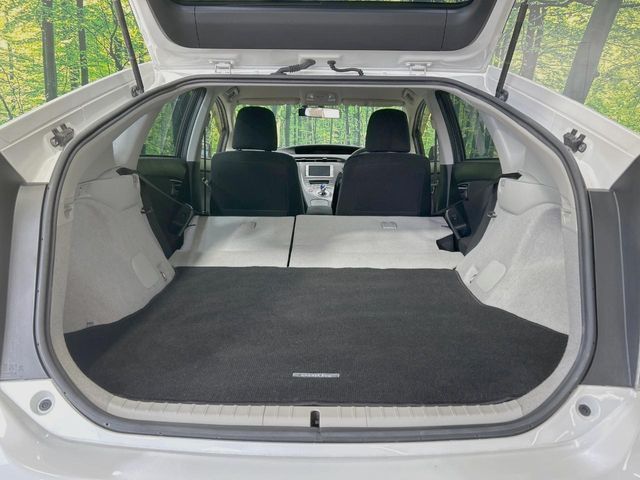 TOYOTA PRIUS 2013 Image 31